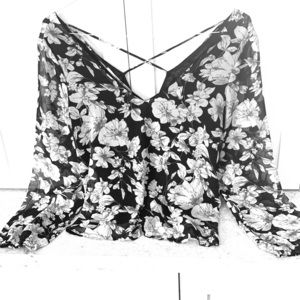 B &W ladies top.